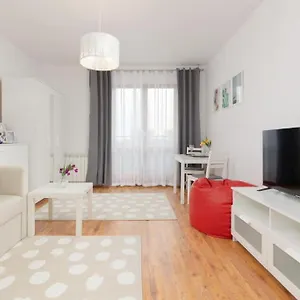 Wola Oasis - Cosy Near Metro Station , Warszawa Polska