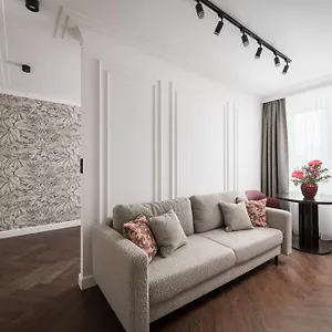 Centre Deluxe , Warszawa Polska